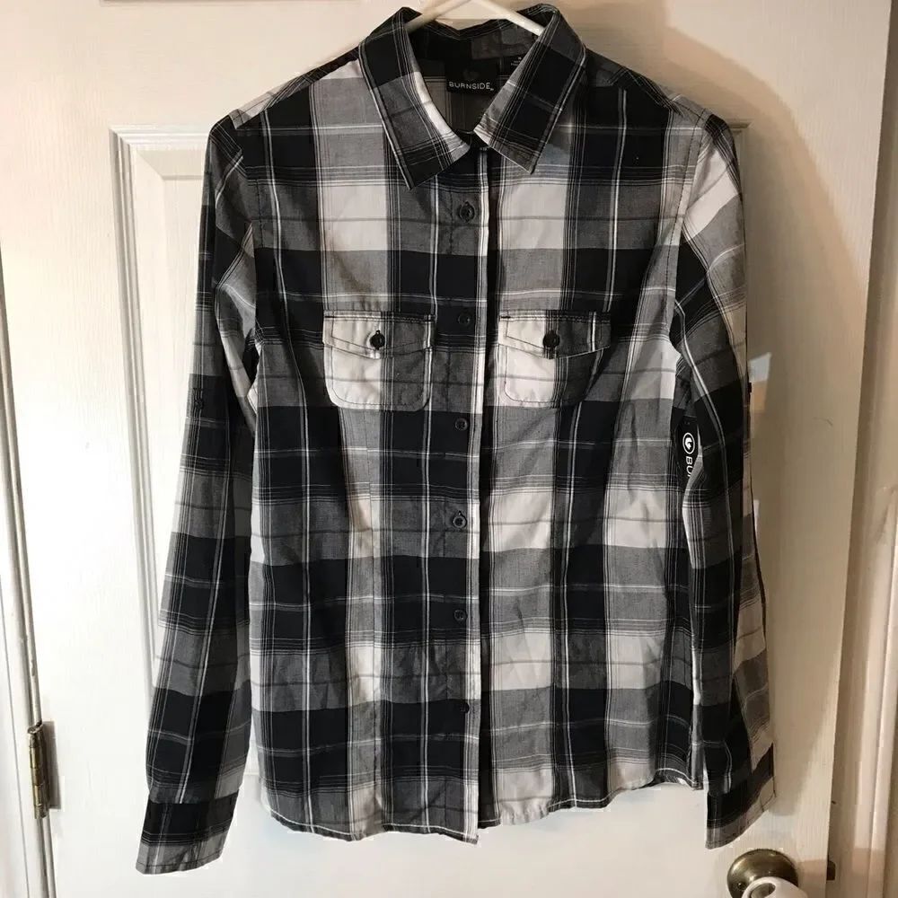 🌈NWT Burnside S Black/ White Shirt!